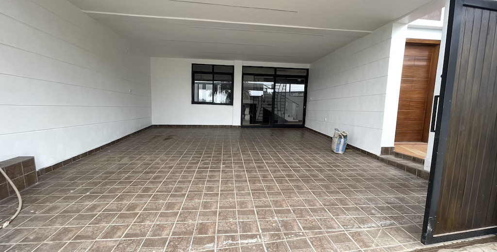 properties/5RZUACt2XYtrUnQ53uivOSP1LsTyfEakWvuEqAcf.jpg