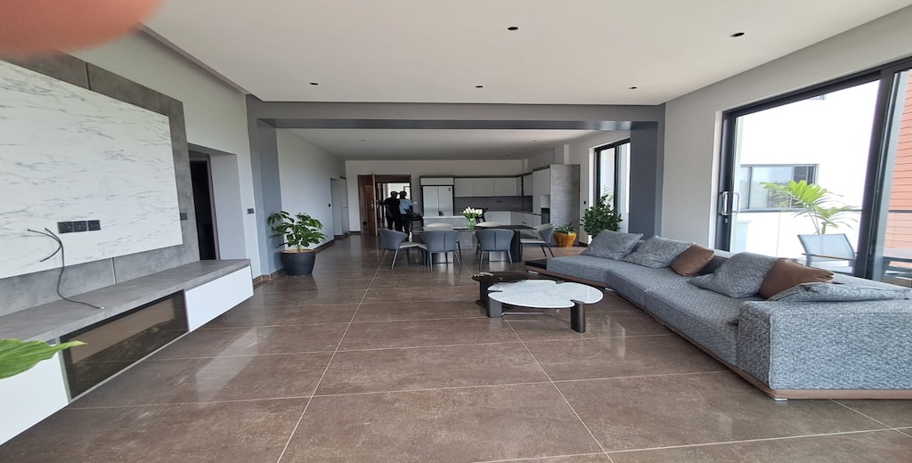 properties/5UbLR9o6j4JtmIKGEqleOmbCuXB35GDKAFKSCX72.jpg