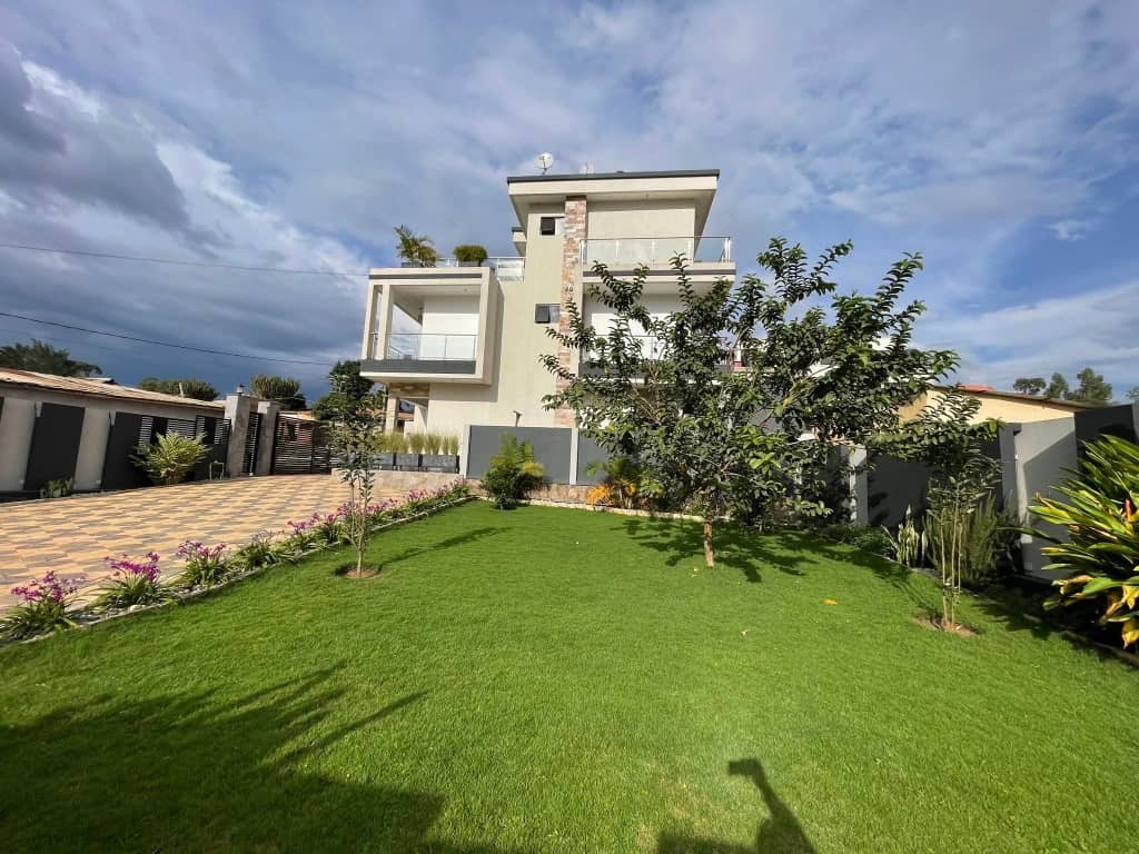 properties/H83WGzuvGDXrQeEMEhmlOEW8hcp659hiDgs7k8Bc.jpg