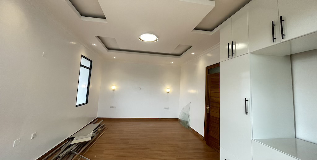 properties/HKFNgrgLKPC9uB71xAKV2UmMXIFp8dtWMiQJouUe.jpg