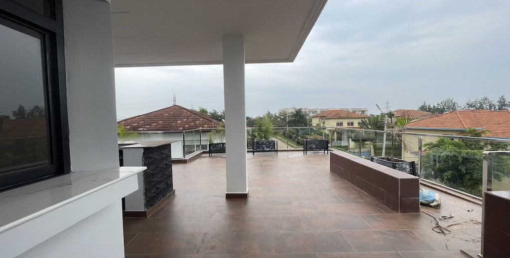 properties/K2nvVOwEI5kzvrglnO5p3756OifAg44e1egpwCaq.jpg