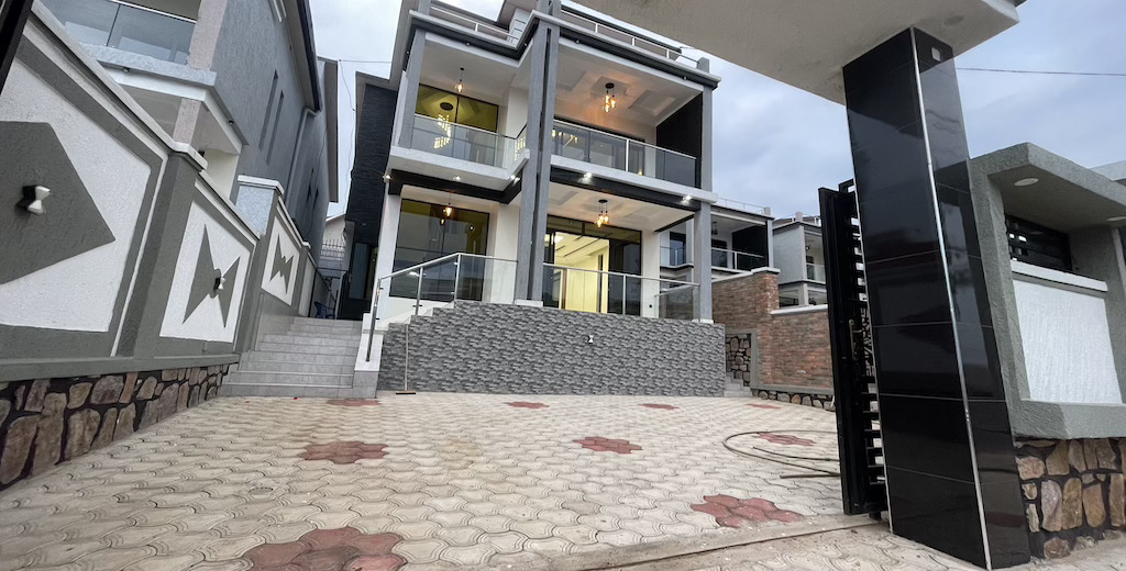 properties/TiN904dVPBjwmqQKJbxqro9gz0gdTTKl2484oXJR.jpg