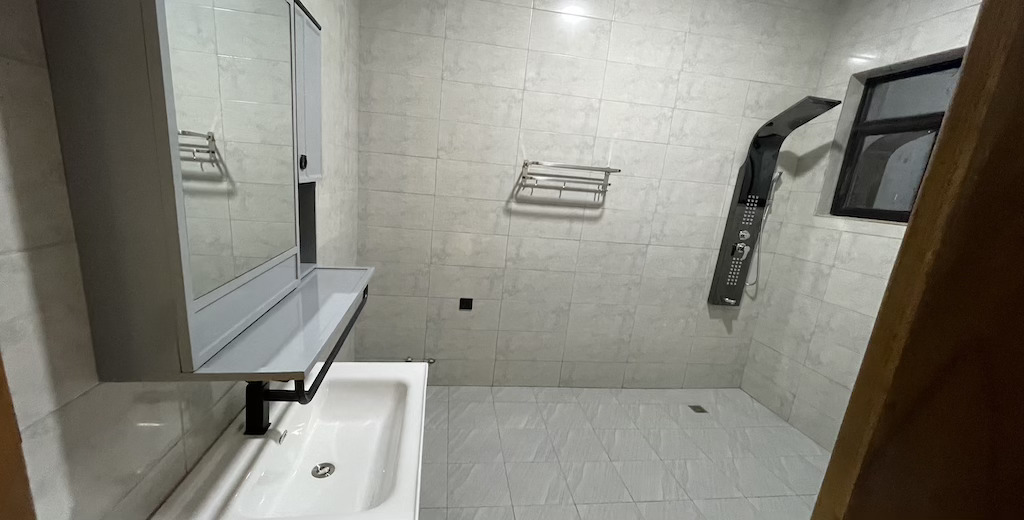 properties/VR1SQmehxDdV6EFRNouP9apuwOaZdxf8O4OI02S4.jpg