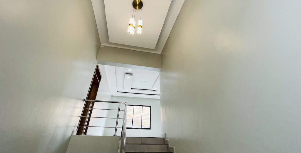 properties/c8VLbZDXYuaxK6J0uCbG4VktZdxst322H0qlGLLN.jpg