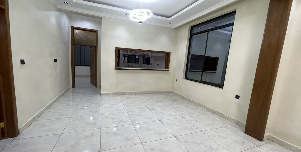 properties/ziNwP13WQzBQKfx59He39o5OauvTClPVIIBida9S.jpg